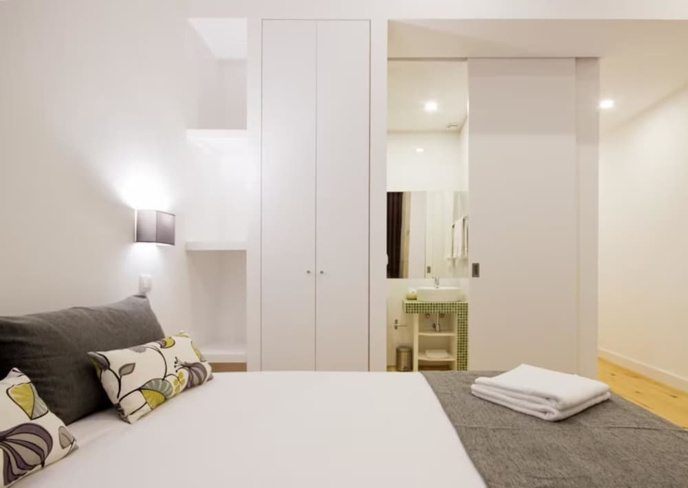 MyStay Porto Bolhão view 3