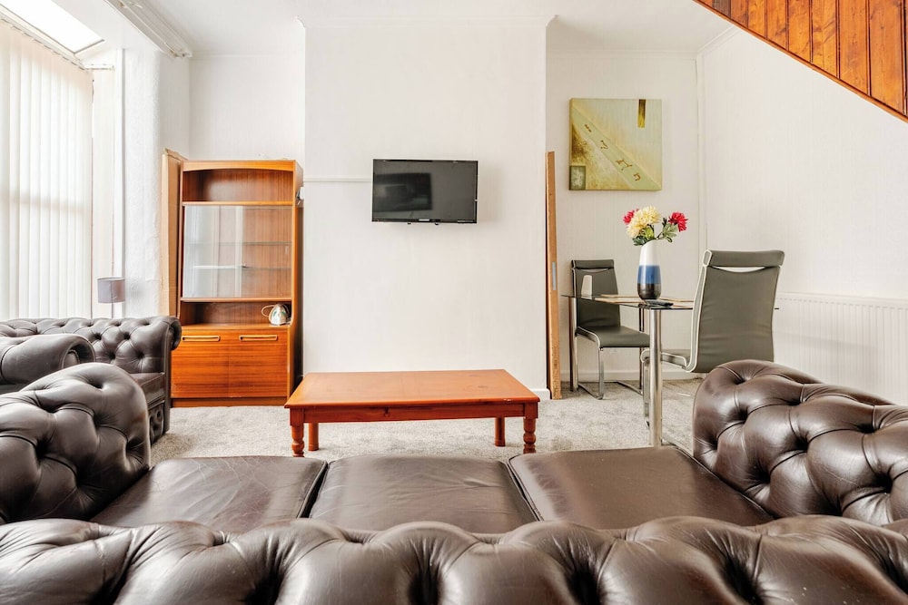 Ad7 Family Guest House