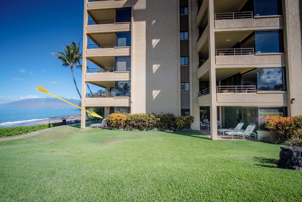 Polo Beach Club Vacation Rentals - APlus Resorts