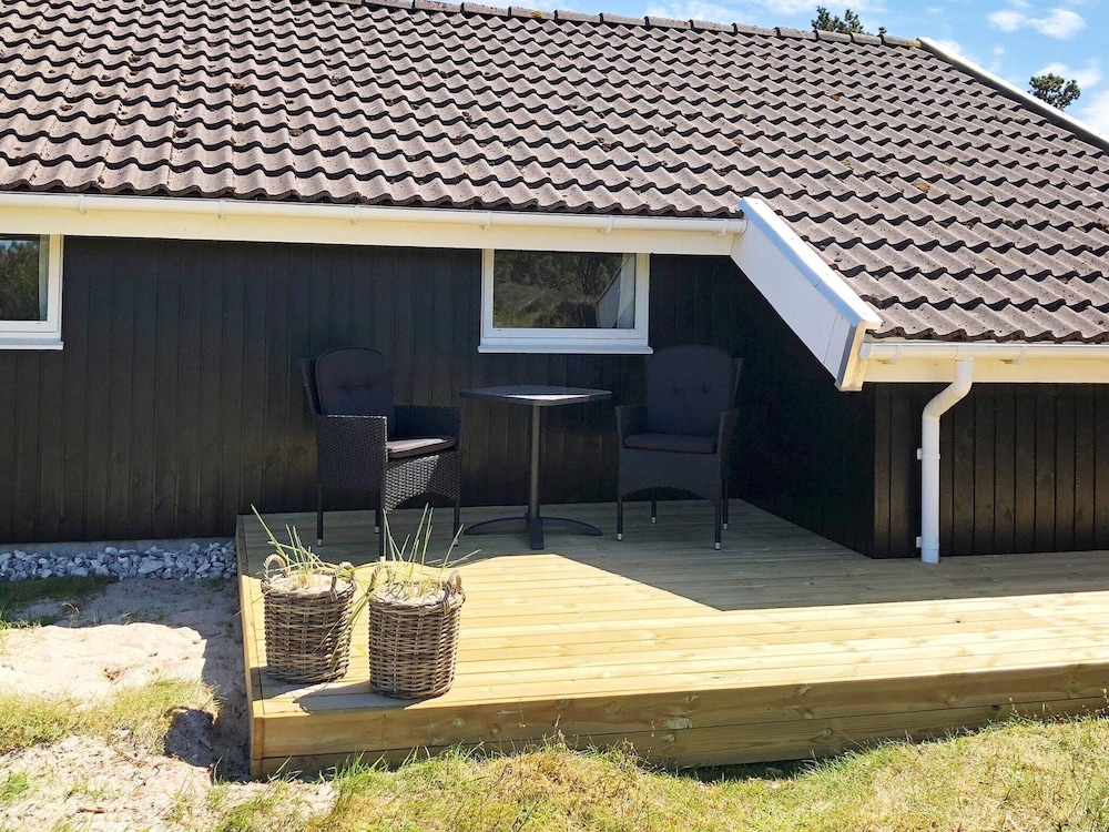 Quaint Holiday Home in Blåvand near Sea view 4