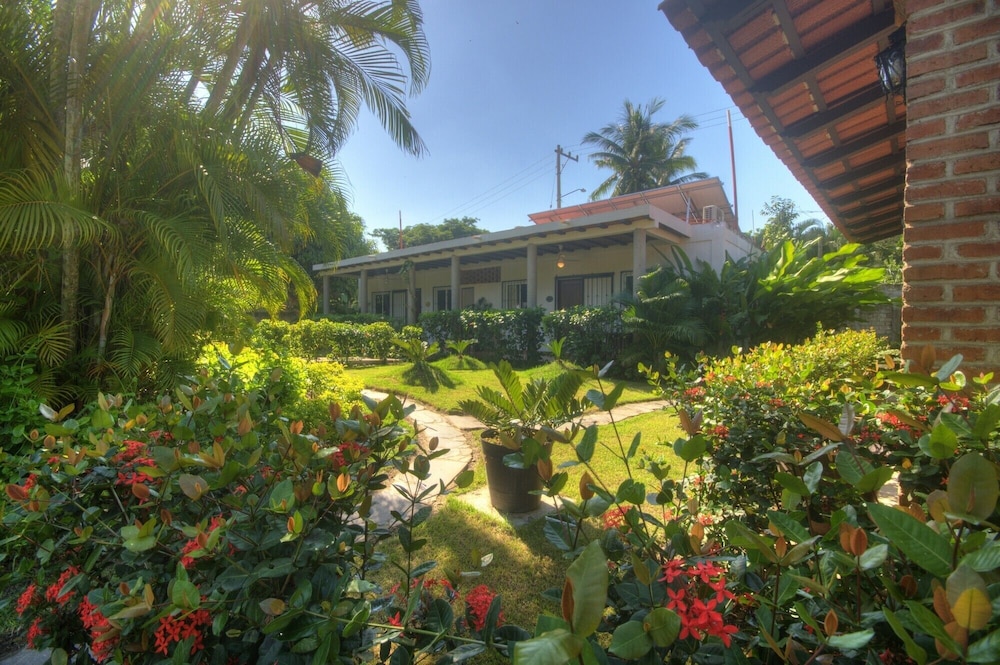 Hotel Bungalows Las Margaritas 10 - Image 1