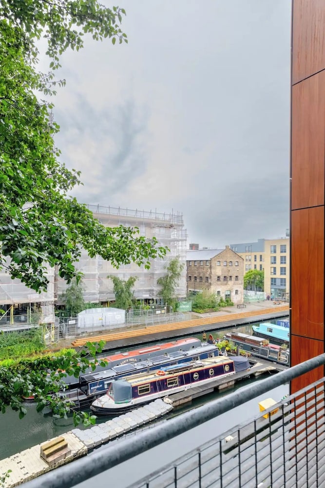 Incredible 2BD Loft by Regents Canal - Haggerston