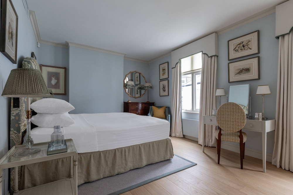 Burton Mews by Onefinestay