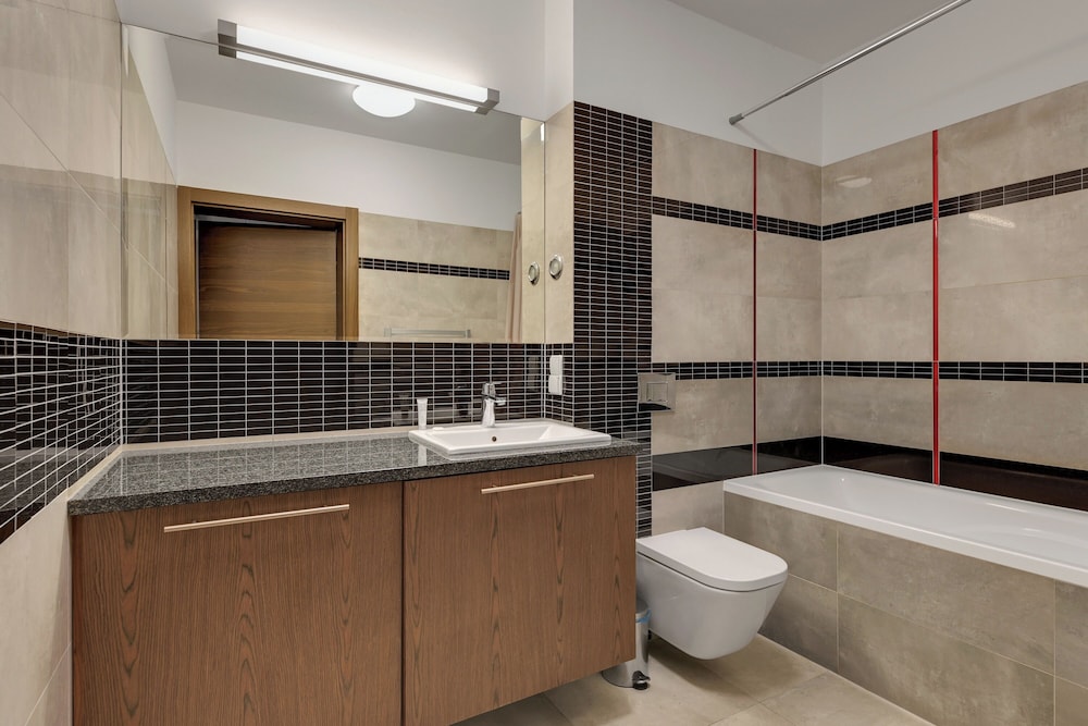Tobiasza Residence by Grand Apartments