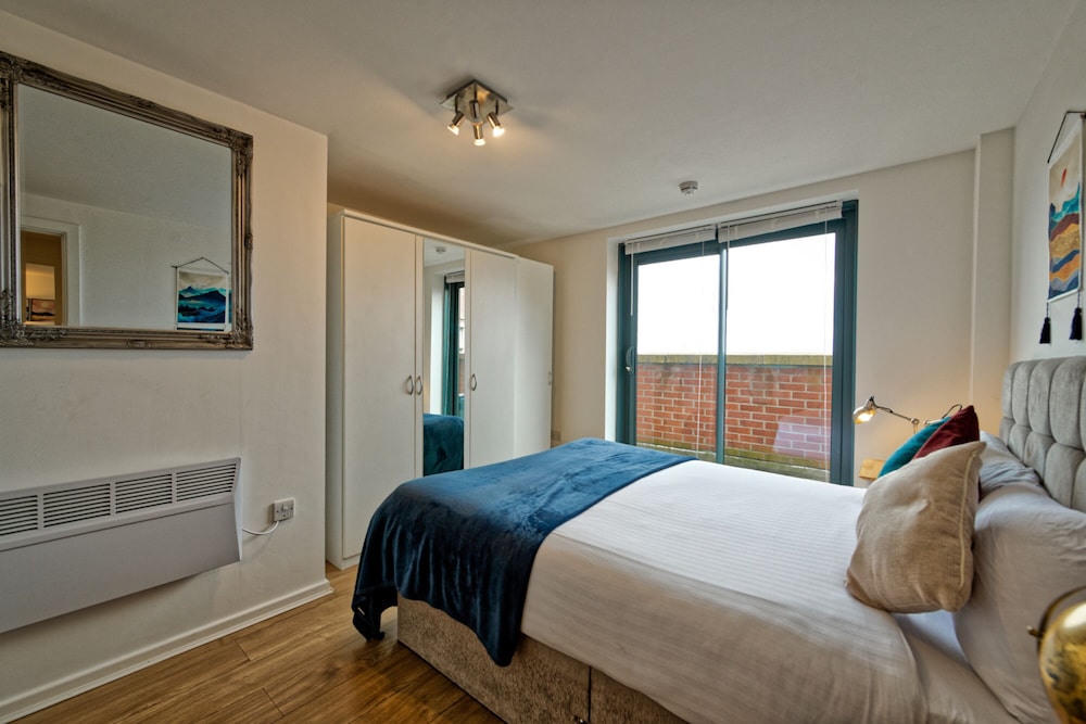 Lovely 1 bedroom apartment with a view view 3