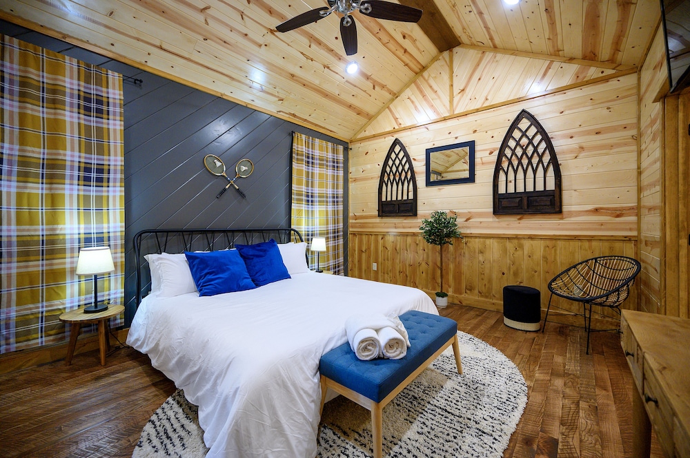 The Lodge by Boutiq in Broken Bow view 5