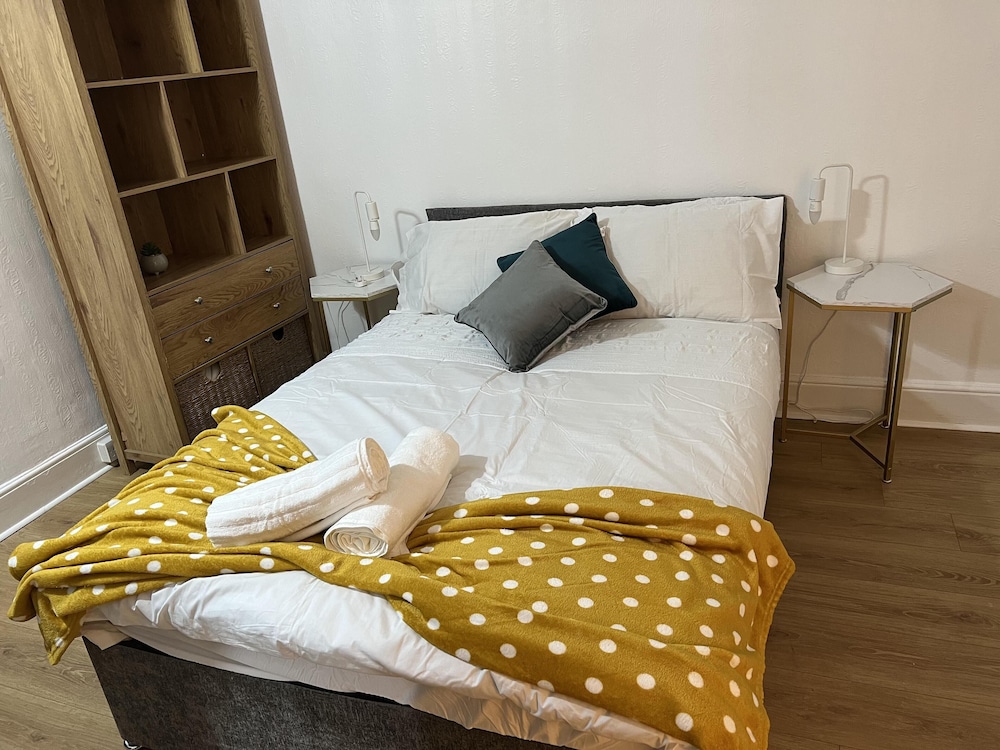 Apartment in Leicester- Doublebed-citycentre-wifi view 5