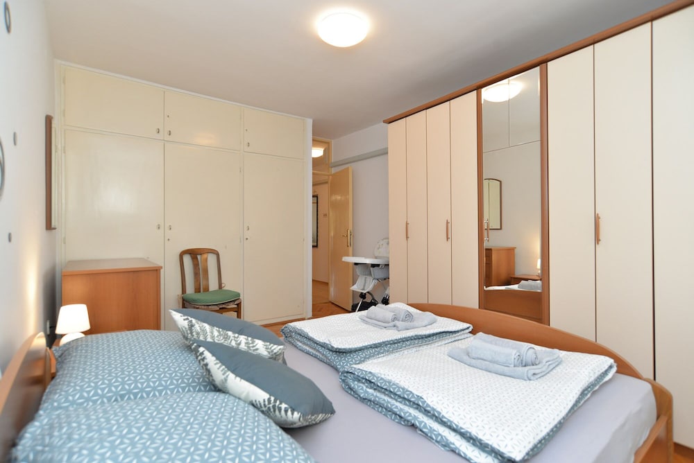 Apartment 1905 view 2