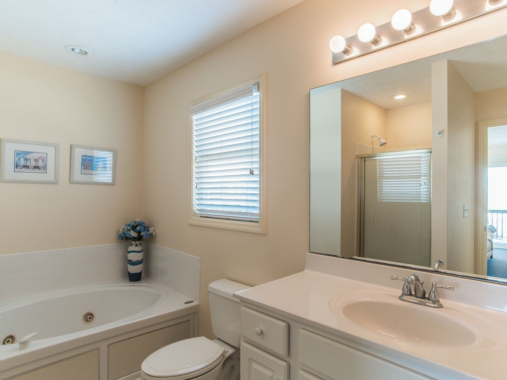 Twin Palms by Topsail Realty