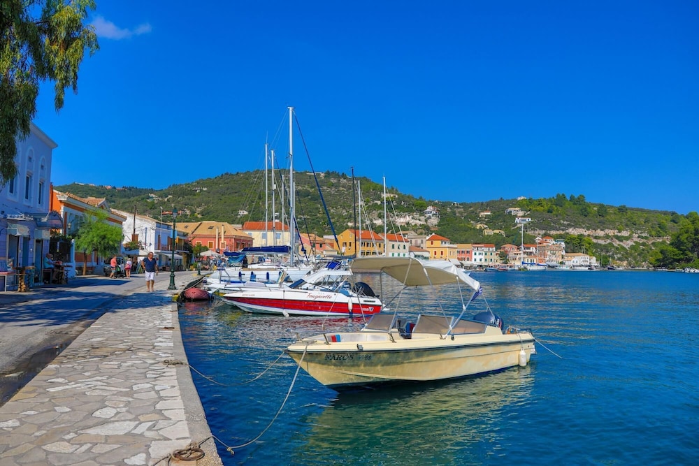 Faros Epta in Gaios With 1 Bedrooms and 1 Bathrooms photo 2
