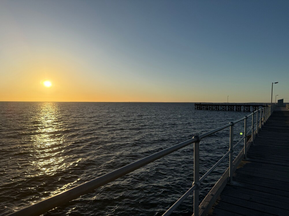 Saltwater Breeze - Ocean Views 5BR Beach House