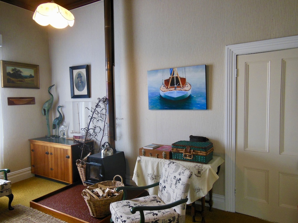 Landfall Cottage
