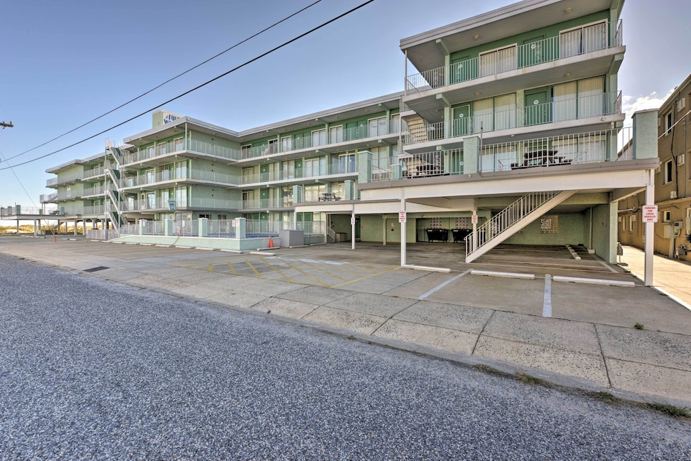 Updated Oceanside Condo - 5 Miles to Cape May! view 3