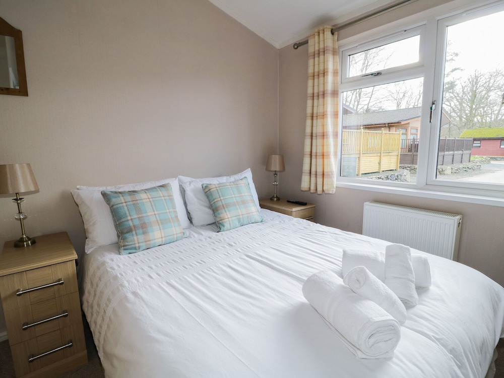 22 Thirlmere view 4