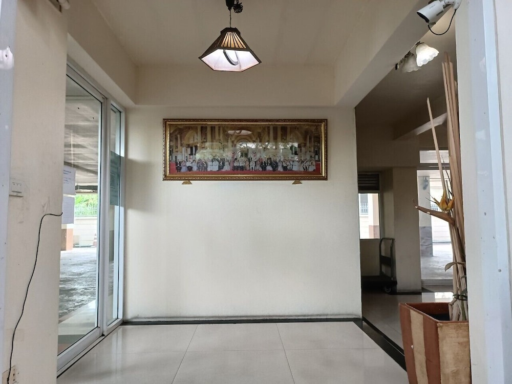 Grandview Condominia