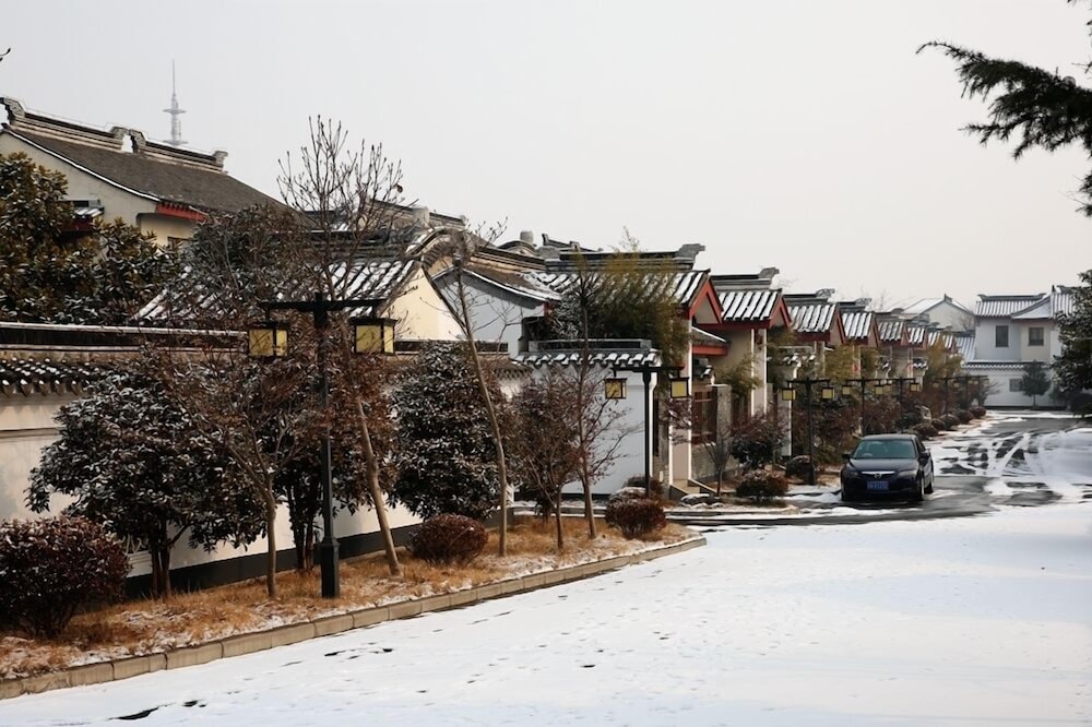 Lianyungang Donghai Shisu Onsen Villa