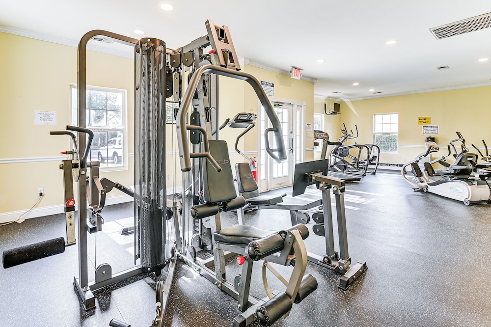 6 Mi to Myrtle Beach Hot Spots: Cozy Condo!