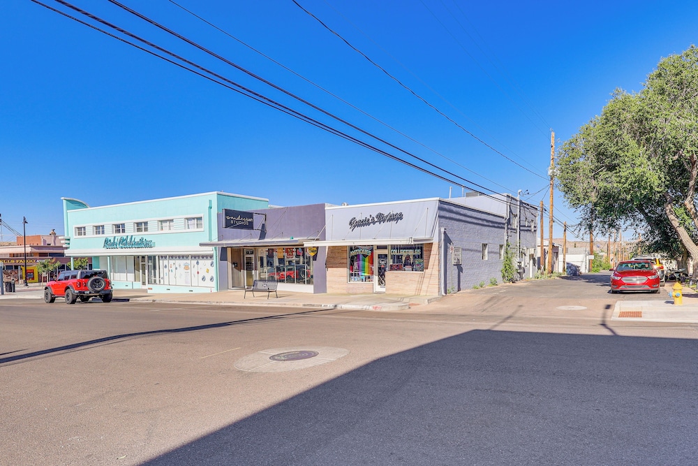 Route 66 Retreat Steps to Beale St in Dtwn Kingman