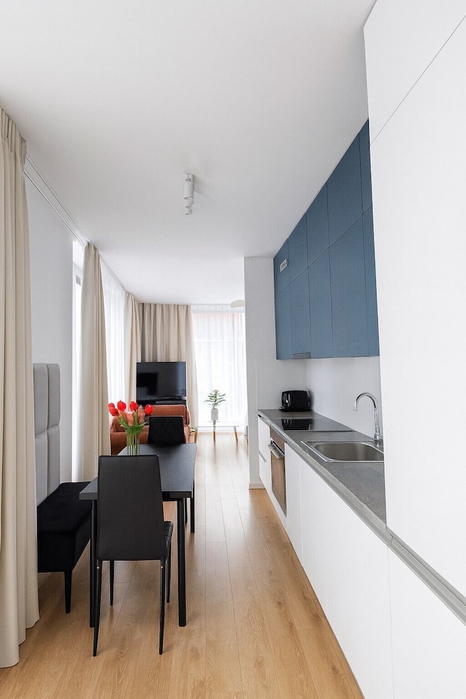 BROWARY DESIGNER APARTMENTS by Country 2 Country