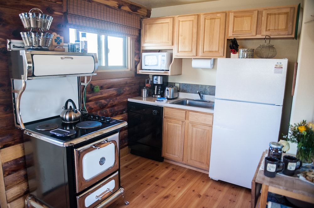 Paradise Gateway B&B and Vacation Homes