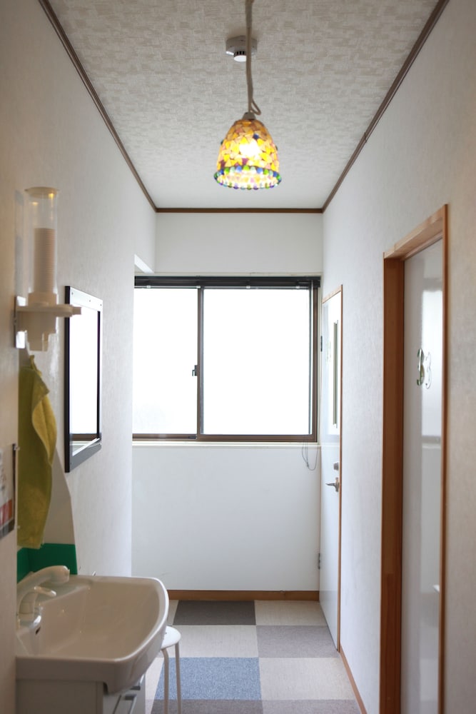 Kobe Sannomiya R2 Hostel