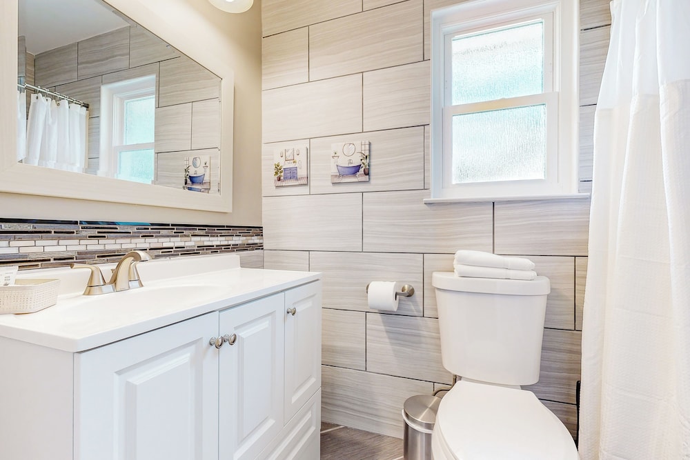 Charming Rincon Home w/ Large Yard & AC