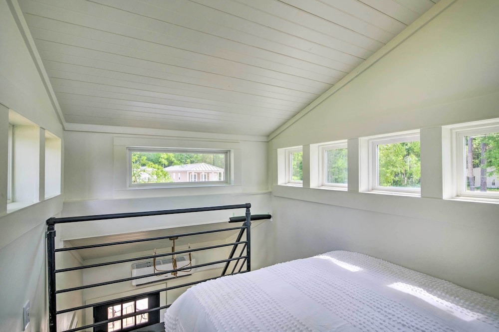 Miscellaneous Market Vacations - Modern Starkville Tiny Home Near Dining  MSU - Property Image 4
