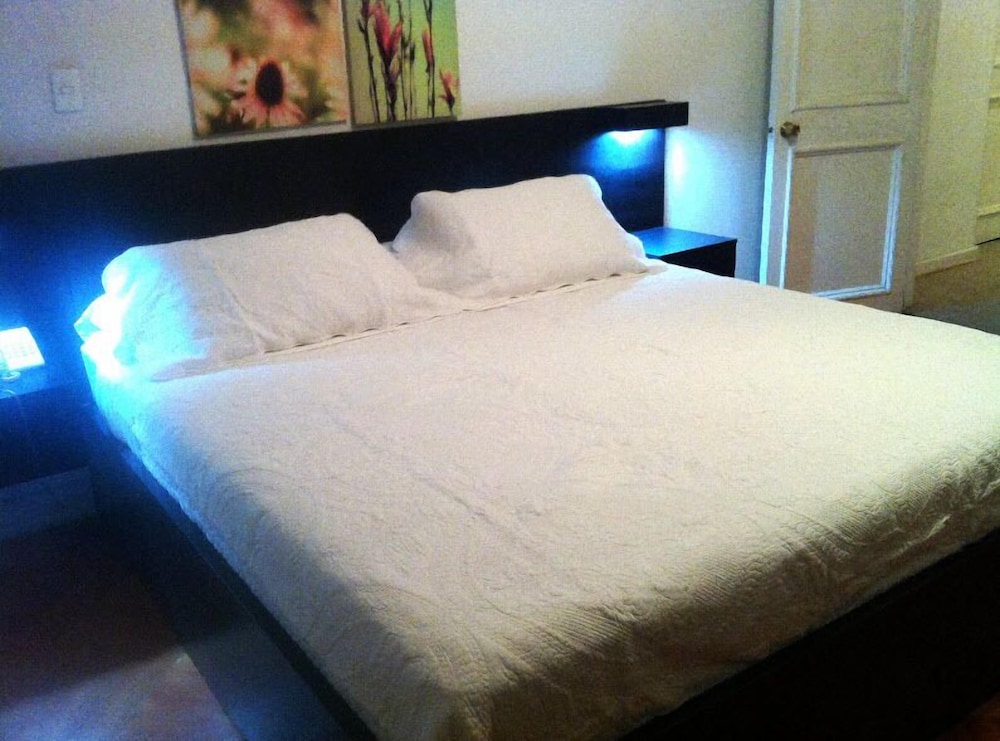 WE Hotel