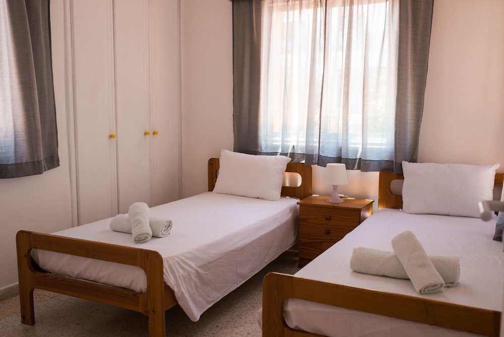 Pernera Villa by STAY BnB view 3
