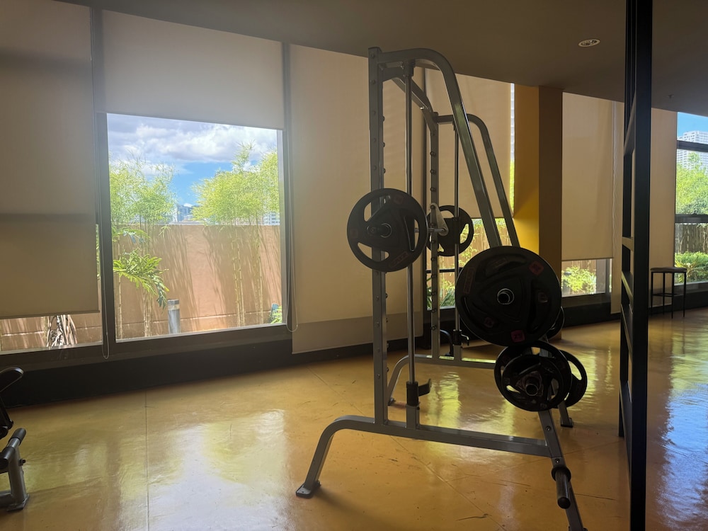 Manila Bay View - 1BR with balcony