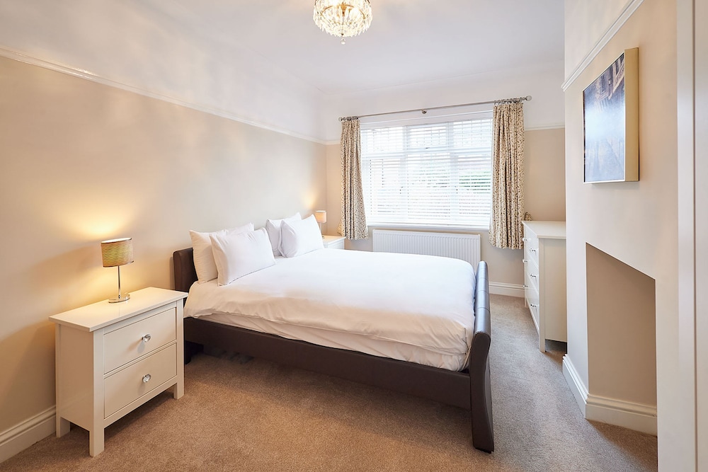 Host Stay Wardman Crescent