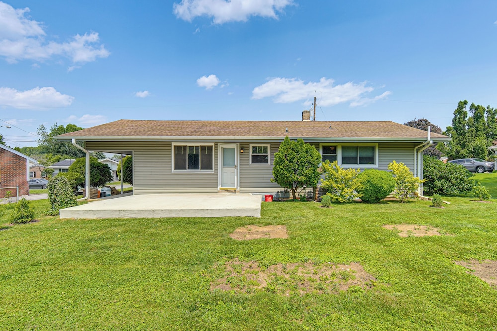 Near Dtwn Harrisburg: Stylish Home w/ Patio & Yard