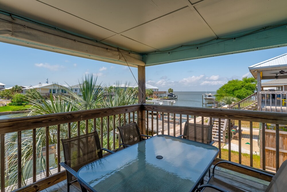 Casa Azul - 315 Port Royal 3 Bedroom Home by RedAwning
