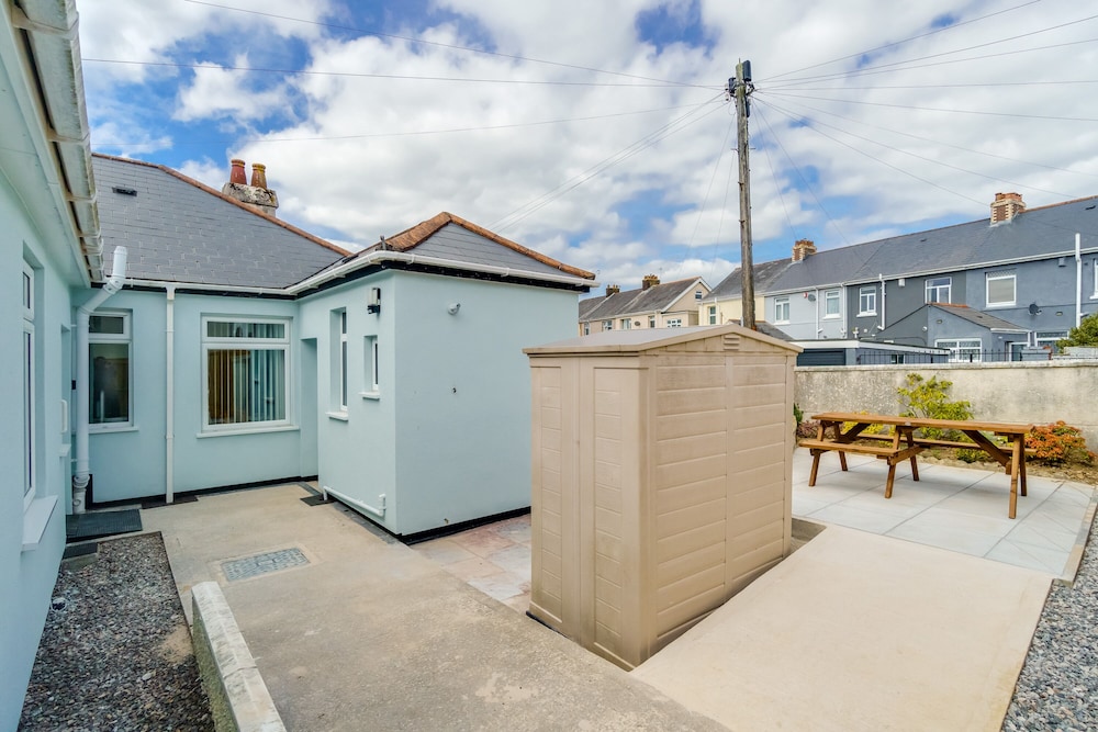 Plymouth-fernhurst- 2 Bedroom Bungalow view 3