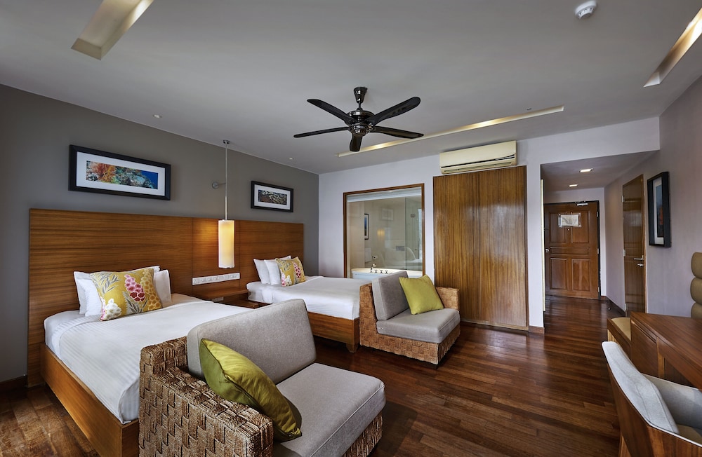 The Taaras Beach & Spa Resort 12