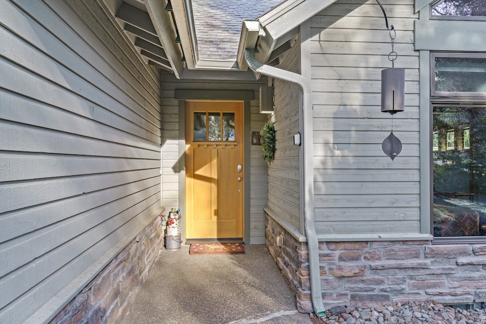 28 Big Leaf 3 Bedroom Home