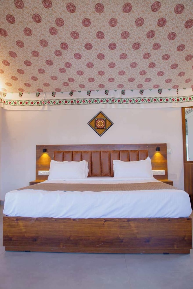 Stayguru Road to Heaven Resort