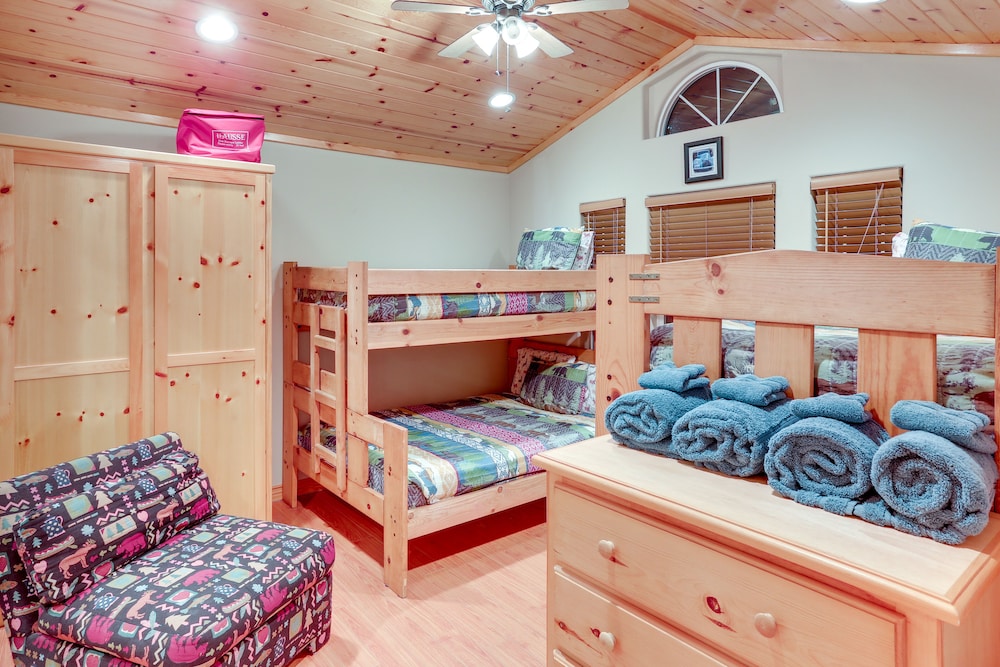 Spacious Big Bear Home w/ Game Room + Hot Tub!