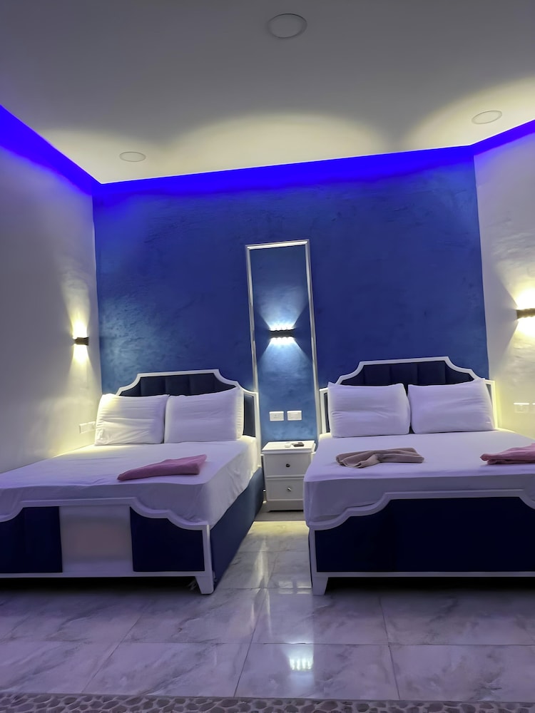 Lucky Hostel