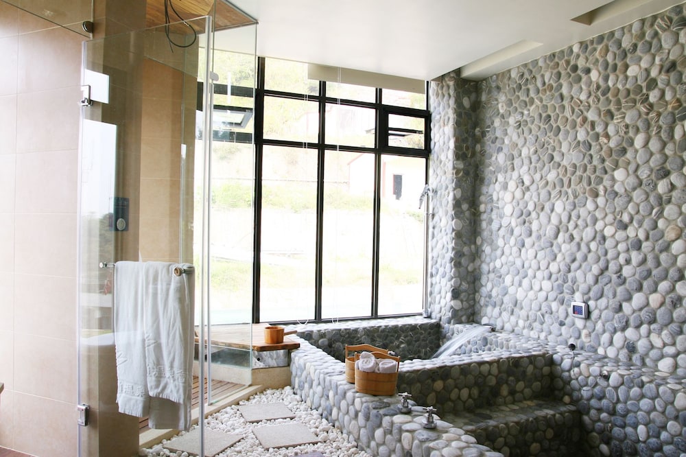 CHIN -YA Hot Spring Hotel
