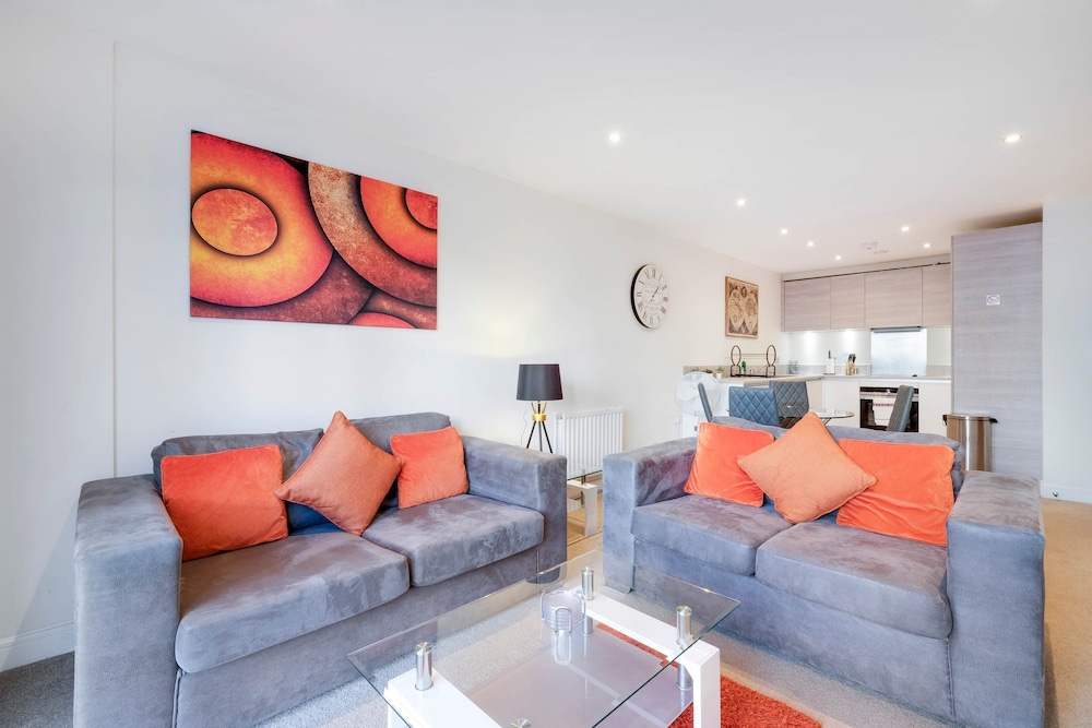 Alder House Serviced Apartment by Ferndale
