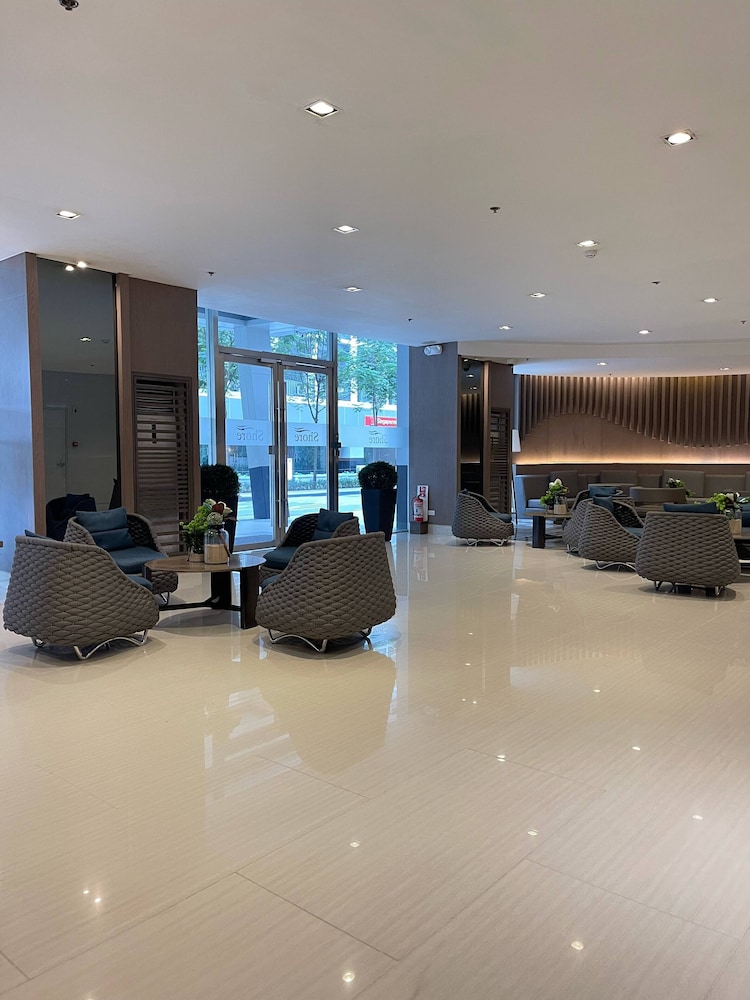 Hannah Crib at Shore Residences