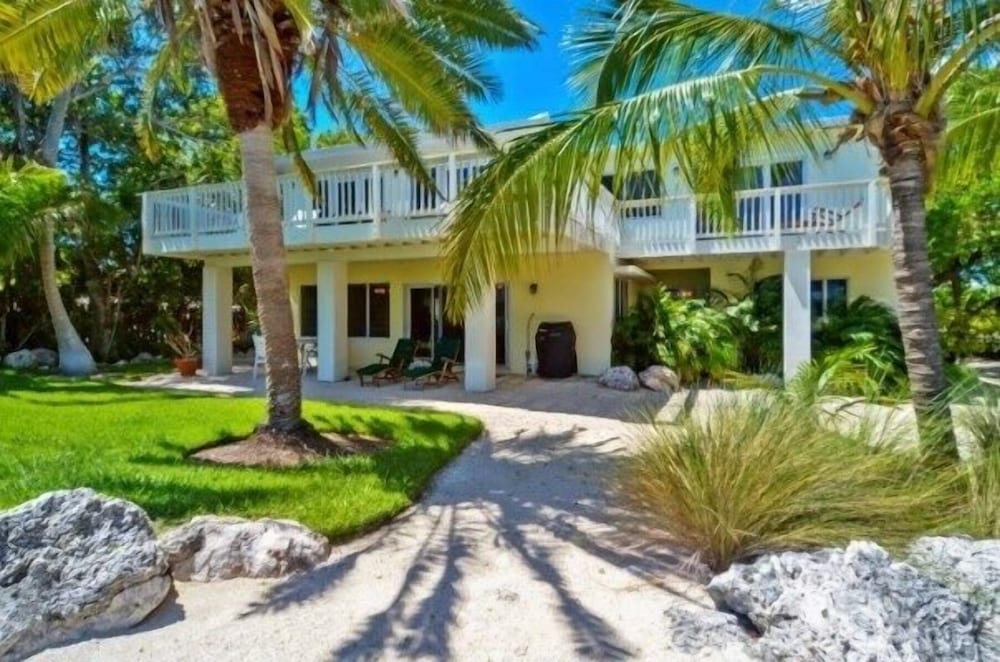 Waterfront Home With Beautiful Views 1 Bedroom Home by RedAwning