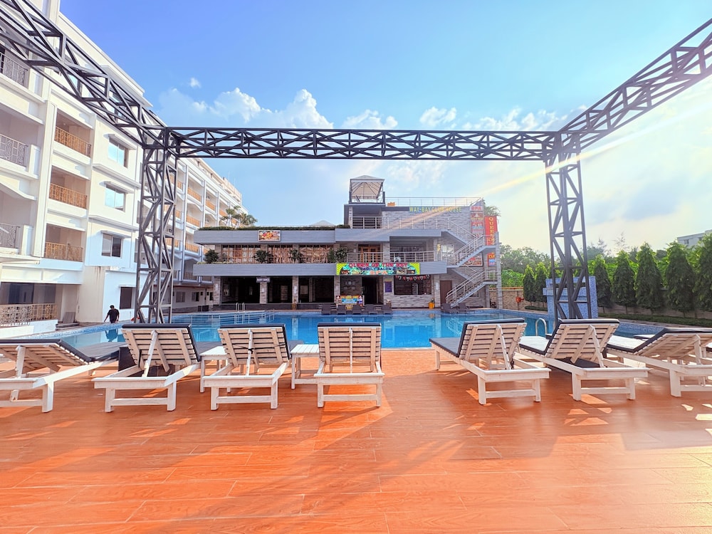 Hotel Jairam Way Bay