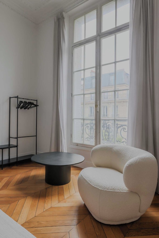 Spacious Apartment - 5br/12p - Chaillot