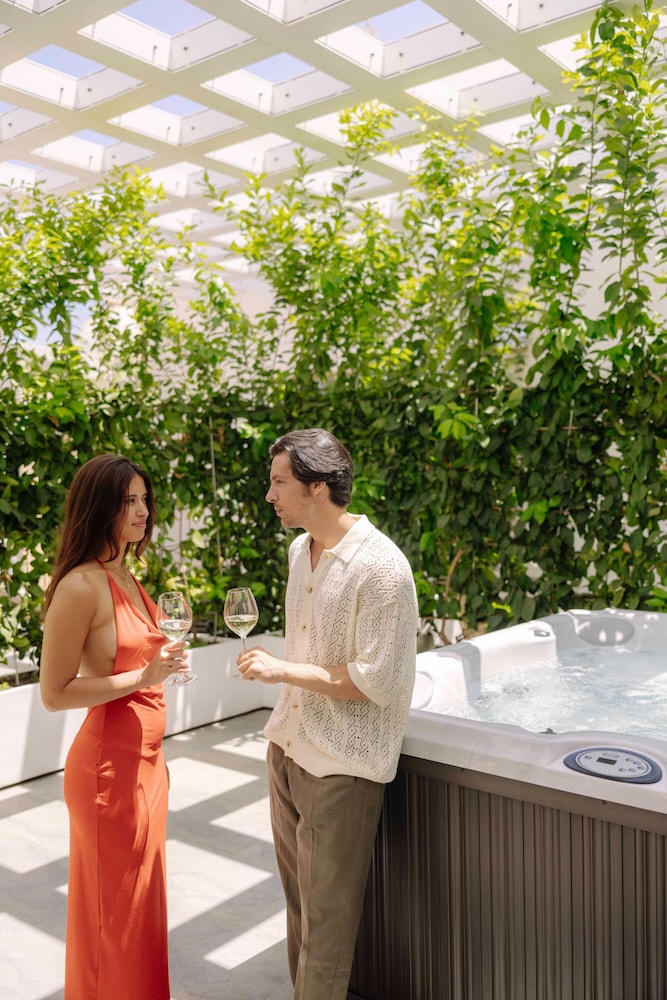 Dome Hotel