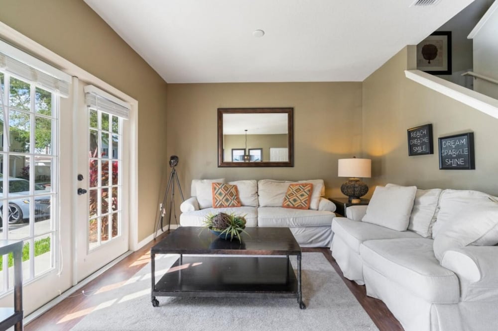 Amazing 4bdr House in Disney 20104