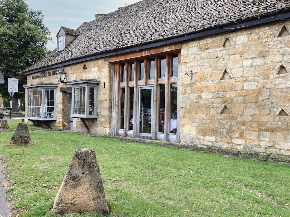 Maple Cottage