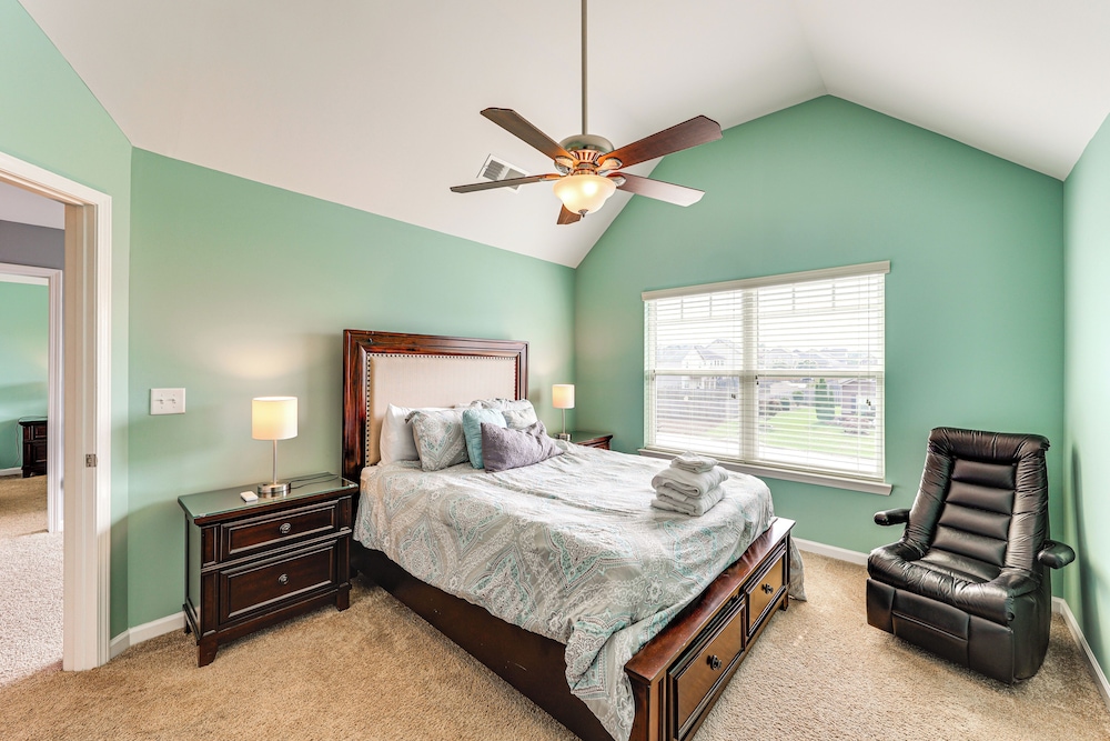 Spacious Family Home w/ Patio in Graniteville!