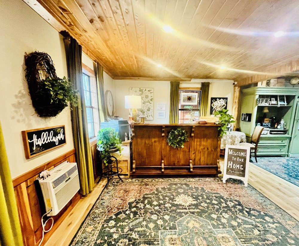 Bear Inn Retreat